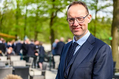 Peter van Uitvaartzorg BijZonder bij natuurplas 't nije Hemelriek te Gasselte